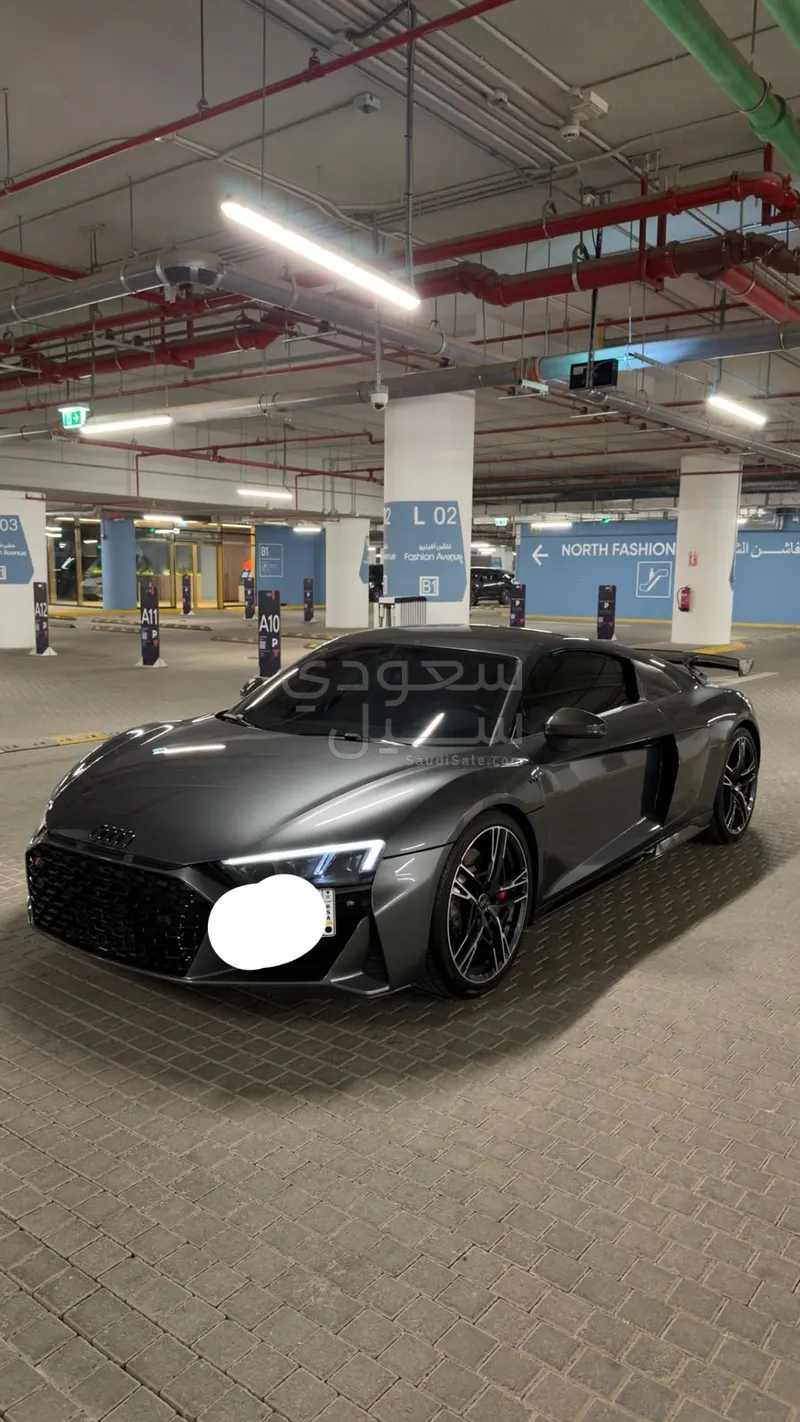2023 اودي ار 8 في 10 بلس