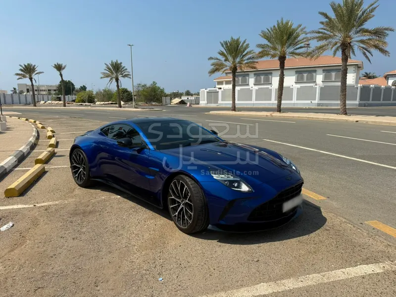 2025 استون مارتن فانتج