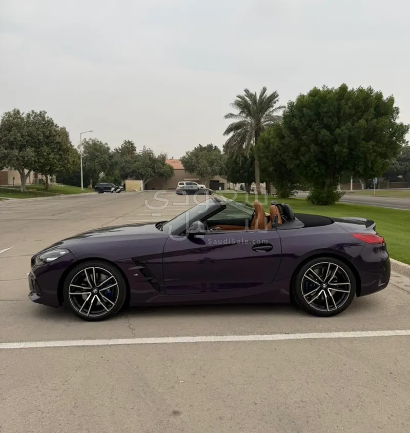 2023 بي ام دبليو الفئة زد 4