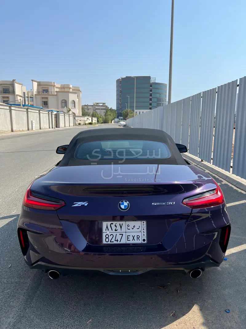 2023 بي ام دبليو الفئة زد 4