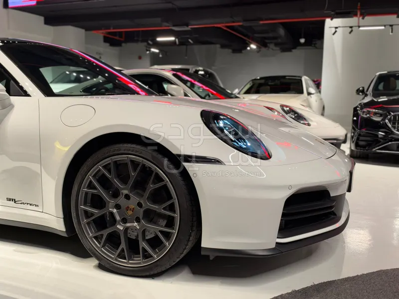 2025 بورش 911 كاريرا
