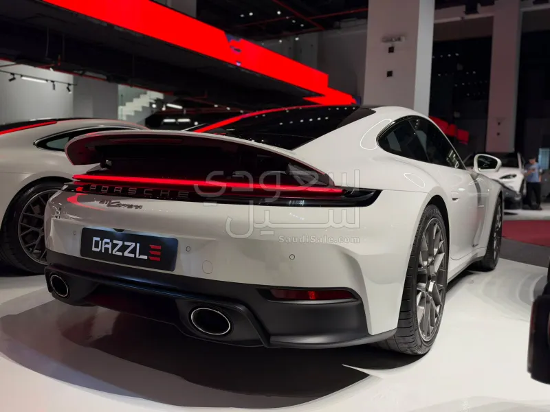 2025 بورش 911 كاريرا