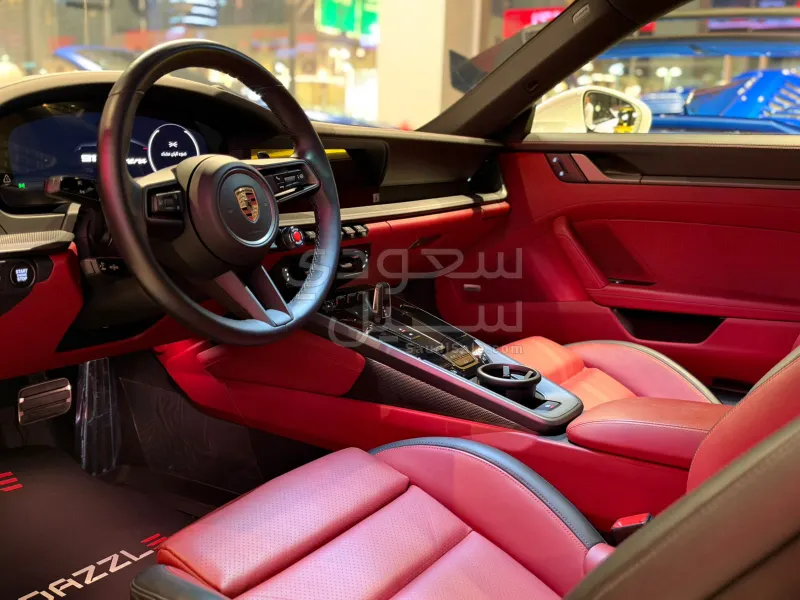 2025 بورش 911 كاريرا