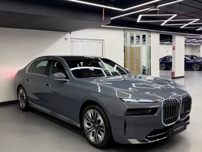 2024 بي ام دبليو الفئة السابعة 735أي