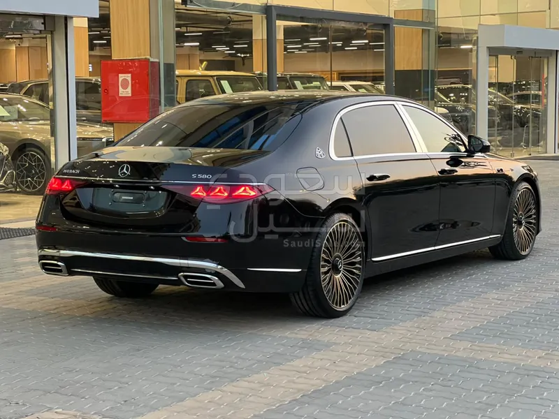2027 مرسيدس - بنز إس 580 مايباخ