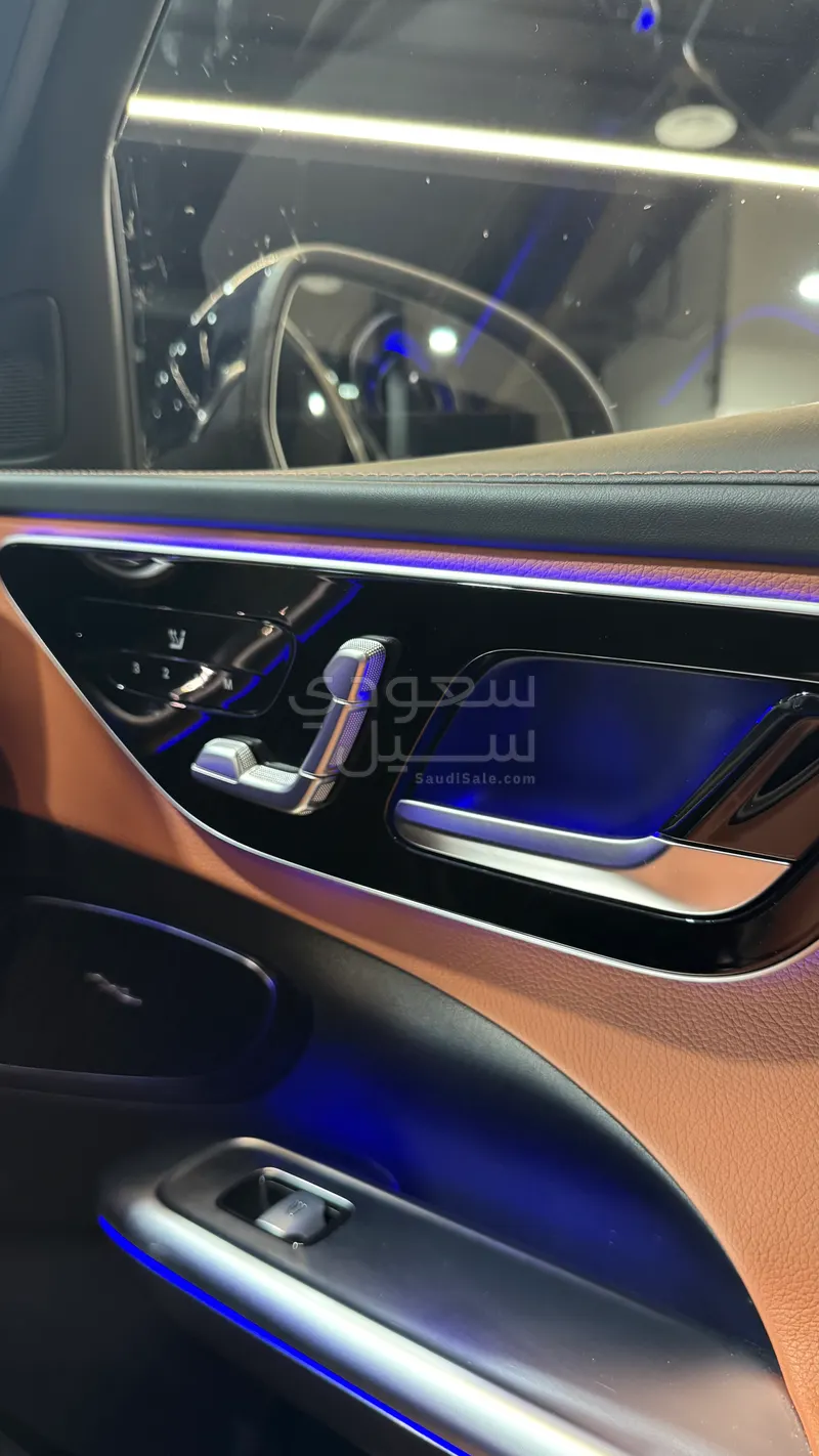2023 مرسيدس - بنز سي 300 أي إم جي