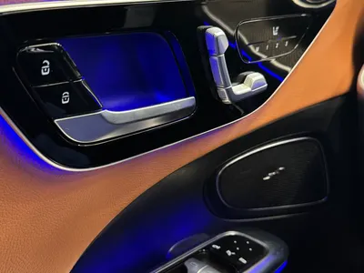 2023 مرسيدس - بنز سي 300 أي إم جي