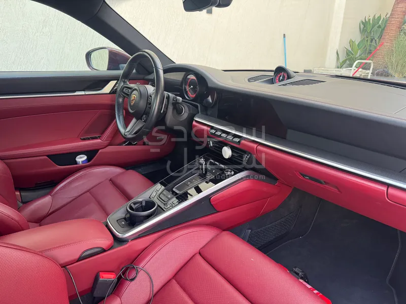 2021 بورش 911 كاريرا اس