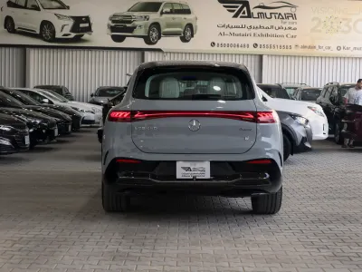 2023 مرسيدس - بنز إي كيو إس 450
