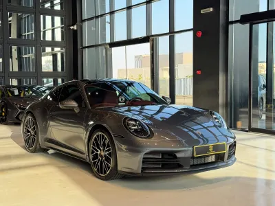 2026 بورش 911 كاريرا