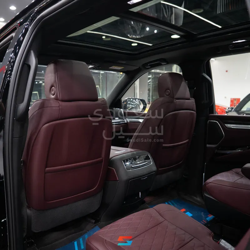 2025 كاديلاك اسكاليد