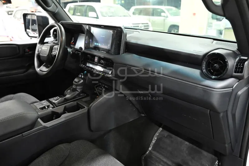 2025 تويوتا برادو تي اكس ال