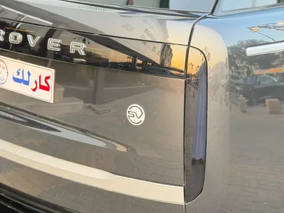 2024 لاند روفر رينج روفر اس في اوتوبيوغرافي