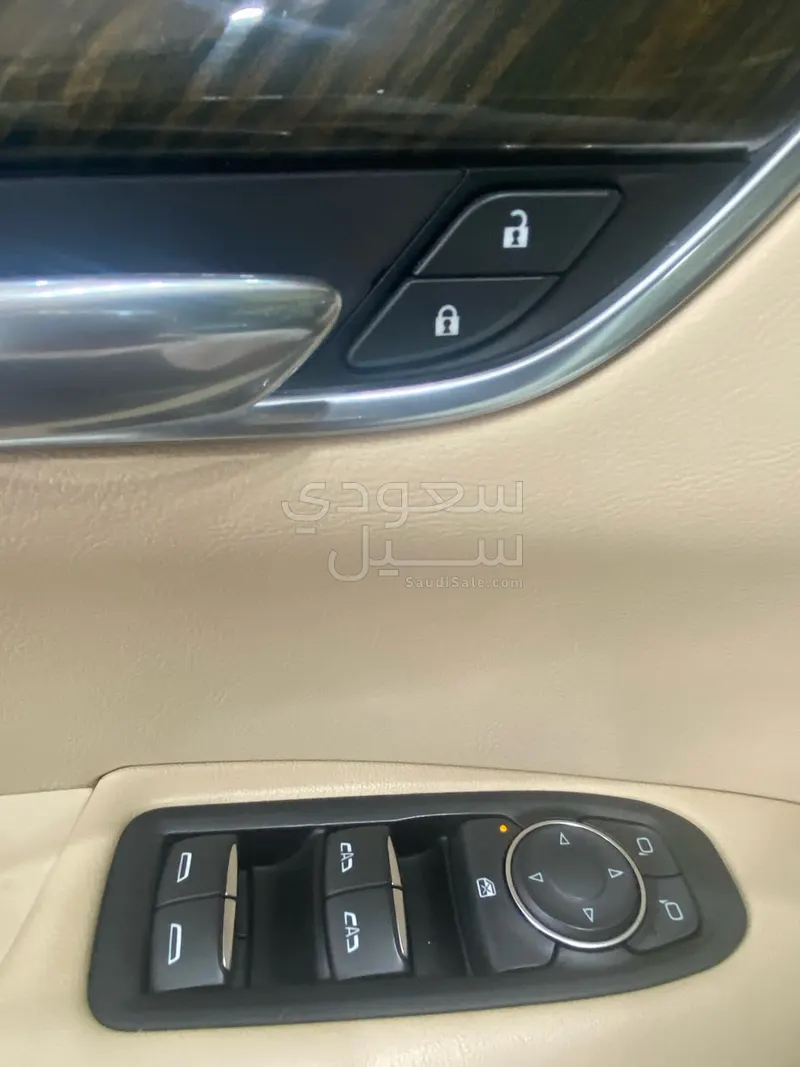 2019 كاديلاك اكس تي 5