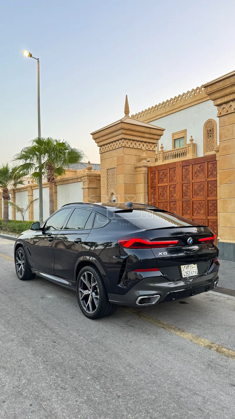 2021 بي ام دبليو الفئة اكس 6