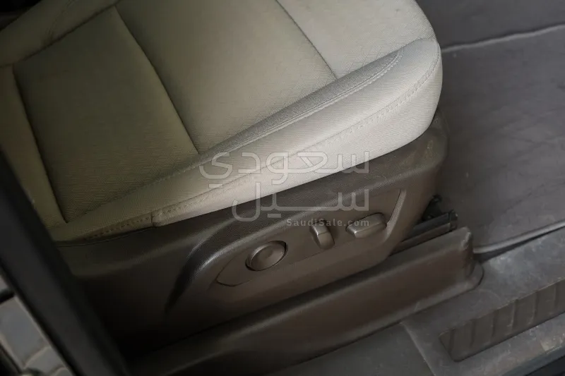 2023 جي ام سي يوكون اس ال اي