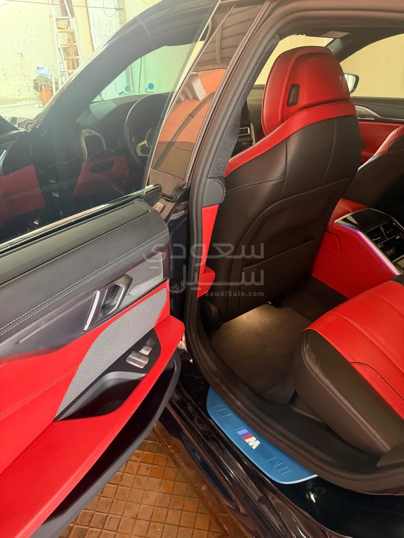 2024 بي ام دبليو الفئة الثامنة 840 أي إم