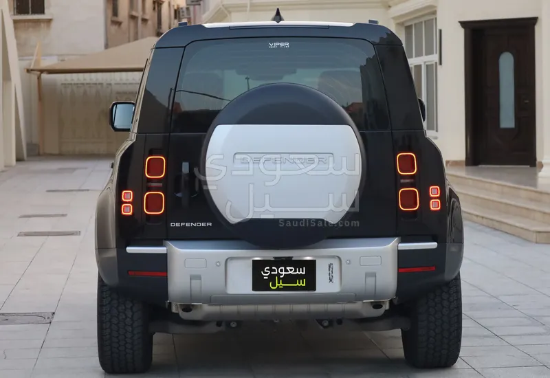 2024 لاند روفر ديفيندر 110 اس اي