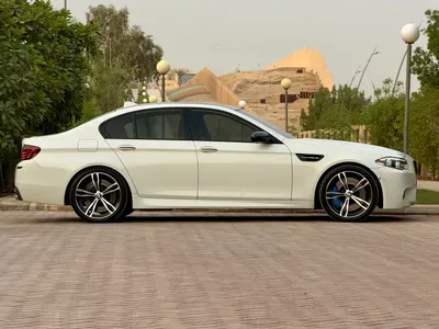 2013 بي ام دبليو الفئة ام إم 5