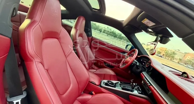 2022 بورش 911 كاريرا اس