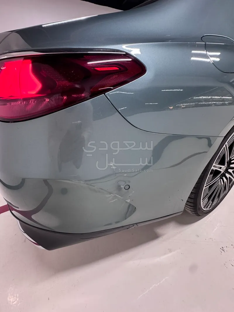 2025 مرسيدس - بنز إي 300