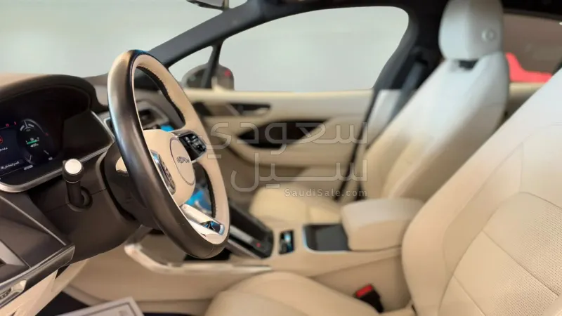 2024 جاكوار اي-بيس