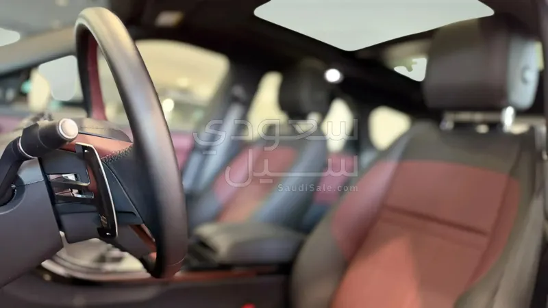 2025 لاند روفر رينج روفر ايفوك