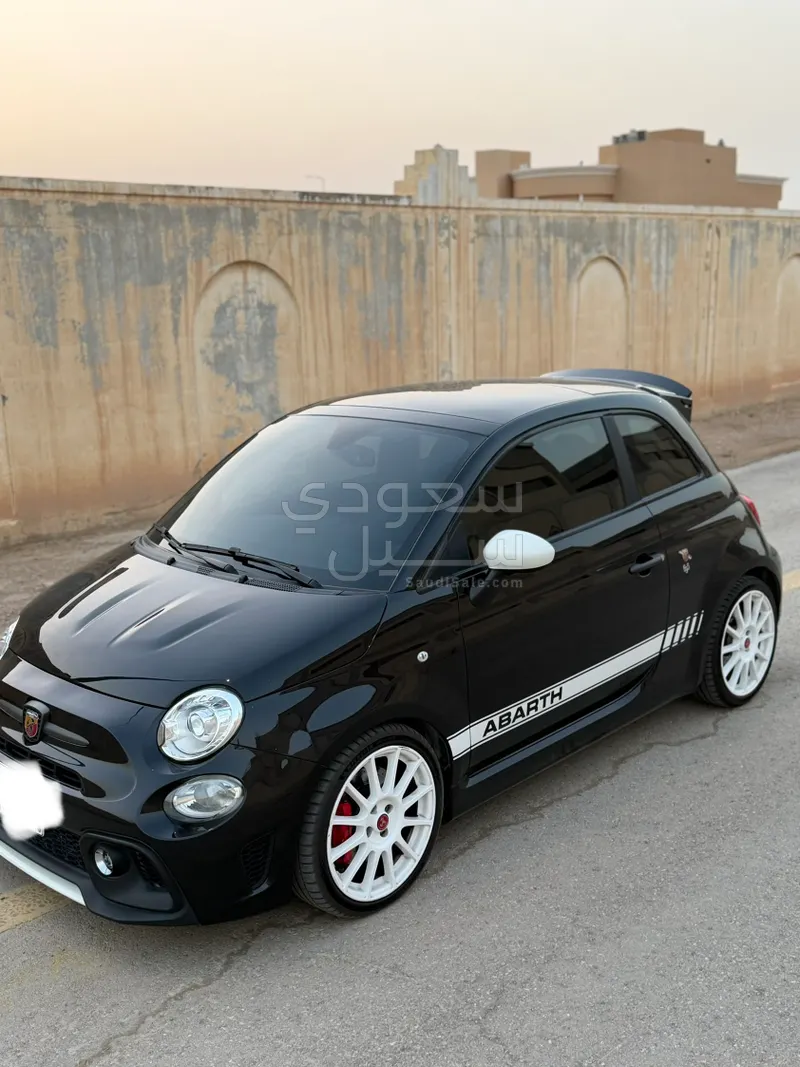 2022 فيات ابارث 695 بايبوستو