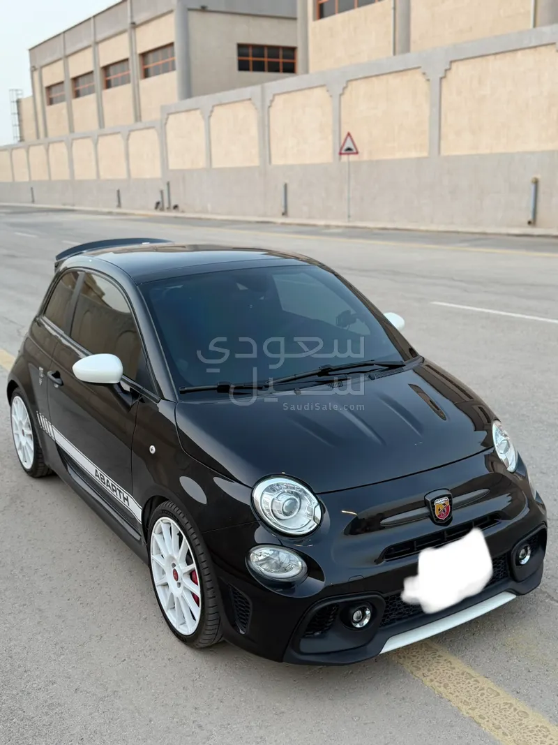 2022 فيات ابارث 695 بايبوستو