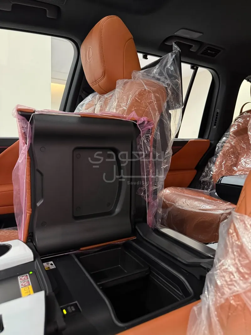 2025 لكزس إل إكس 600 vip بلاك بكج
