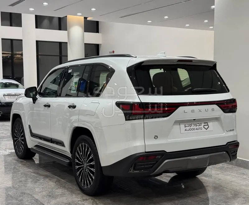 2025 لكزس إل إكس 600 vip بلاك بكج