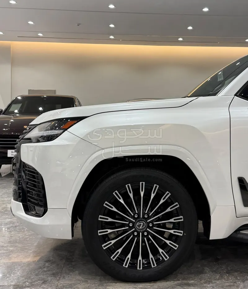 2025 لكزس إل إكس 600 vip بلاك بكج