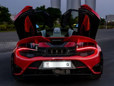 2021 مكلارين 765 إل تي
