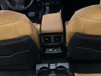 2023 لكزس إي إس 350