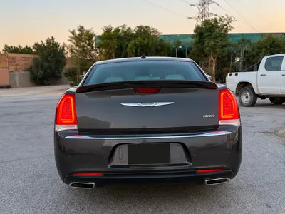 2017 كرايسلر 300 ليميتد