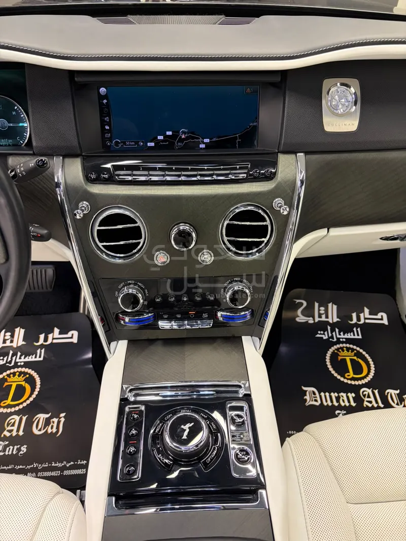 2019 رولز رويس كولينان سلفر بادج