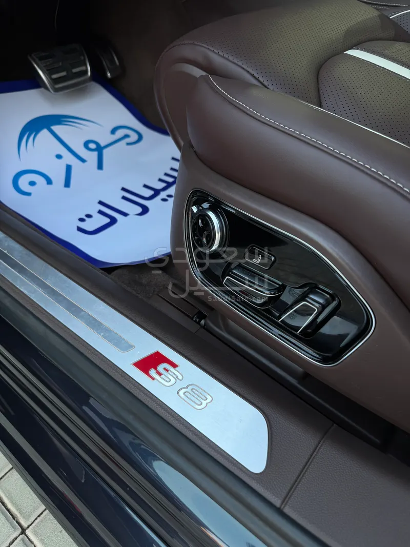 2016 اودي اس 8 بلس