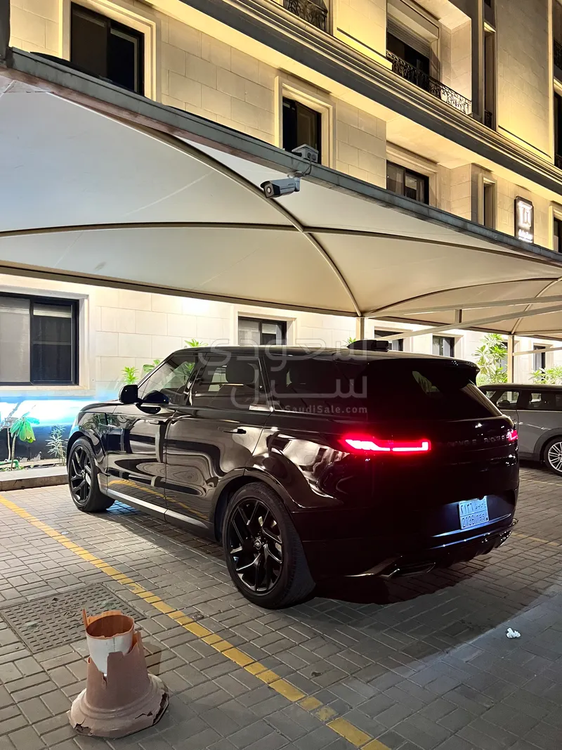 2023 لاند روفر رينج روفر سبورت اس اي