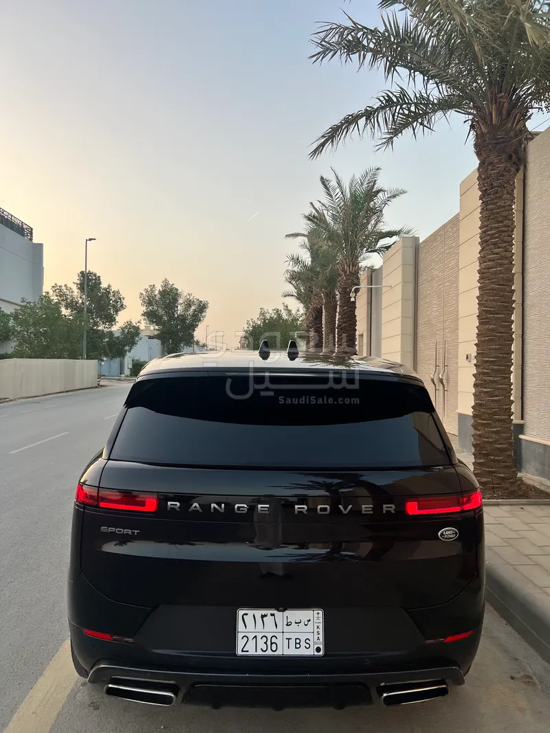 2023 لاند روفر رينج روفر سبورت اس اي