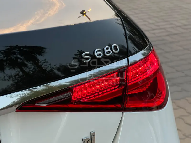2022 مرسيدس - بنز إس 680 مايباخ