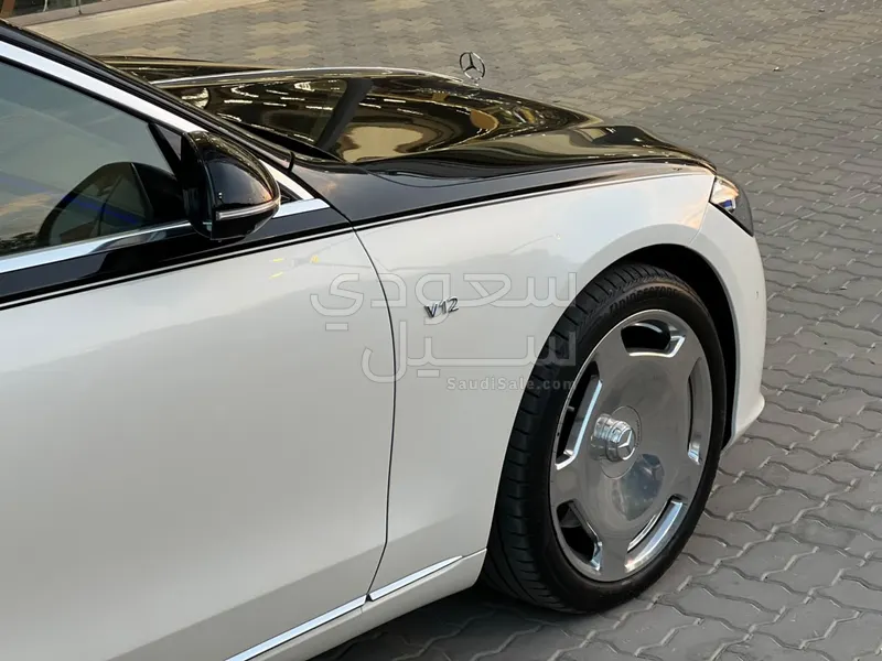 2022 مرسيدس - بنز إس 680 مايباخ