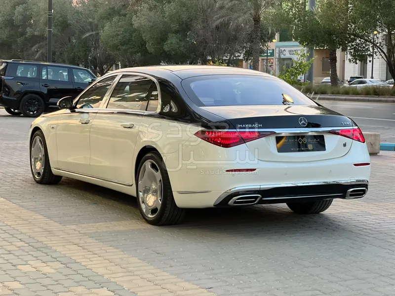 2022 مرسيدس - بنز إس 680 مايباخ